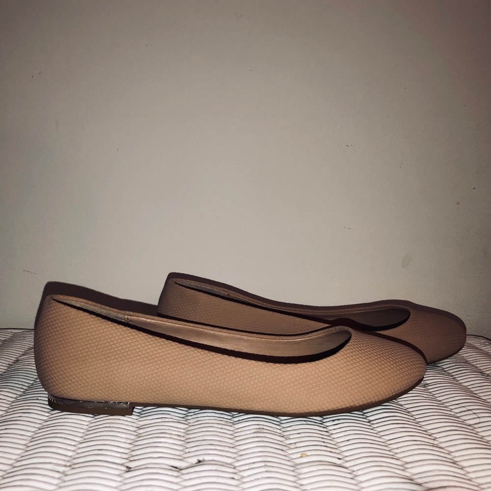 Mauve pink flats ( never worn )
